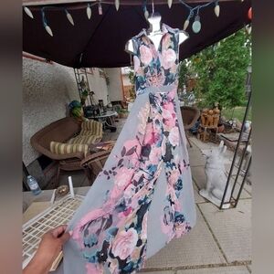 Charlie Jade Maxi Sleeveless Floral Dress Size Small